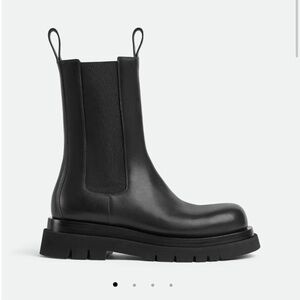 Bottega Veneta Black Leather Chelsea Boots NWOT